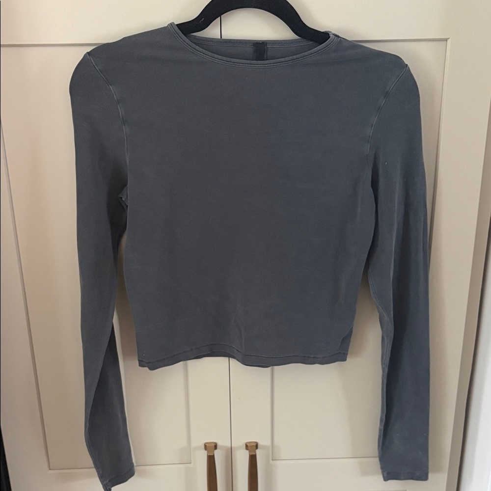 Skims Vintage Wash Gray Long Sleeve Women's Top